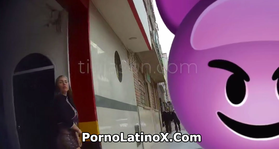 Latina prepago de la calle contratada por un extranjero para follar – Porno Latino
