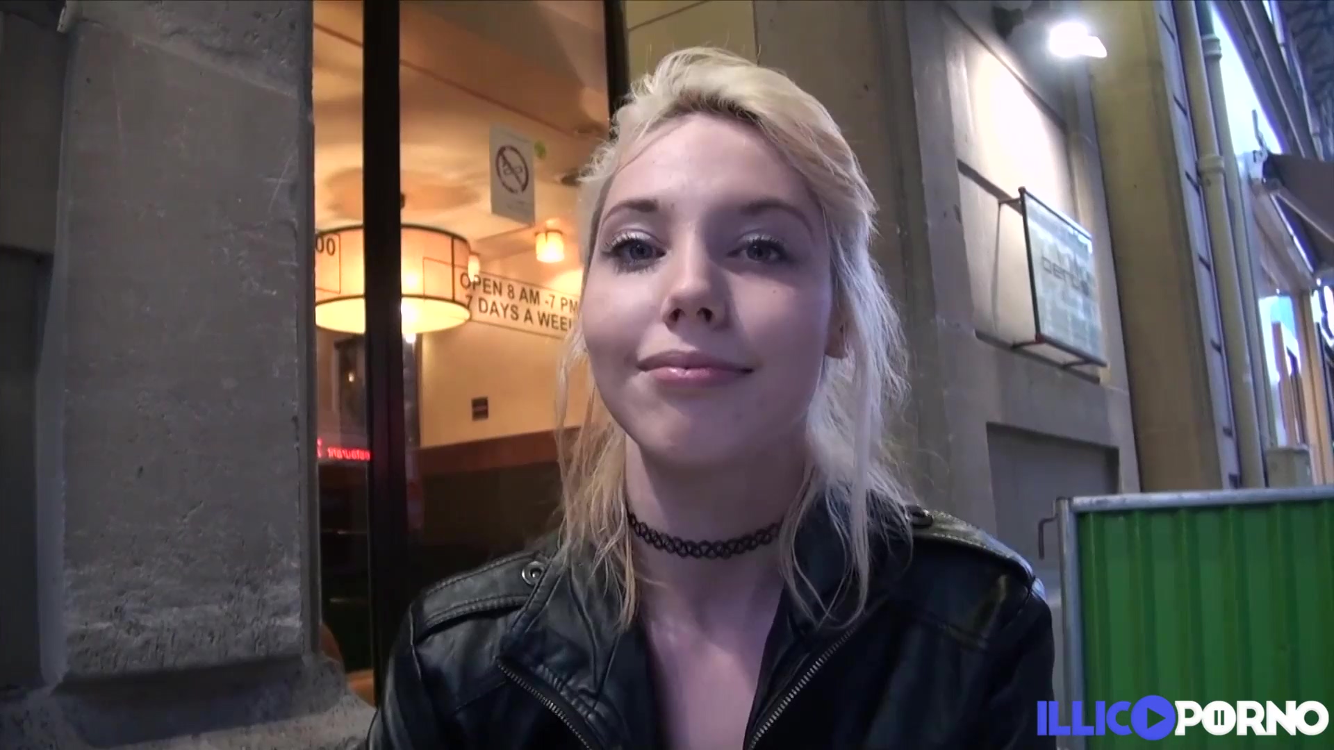 Rubia francesa Kimber Delice: entrevista y doble entrada