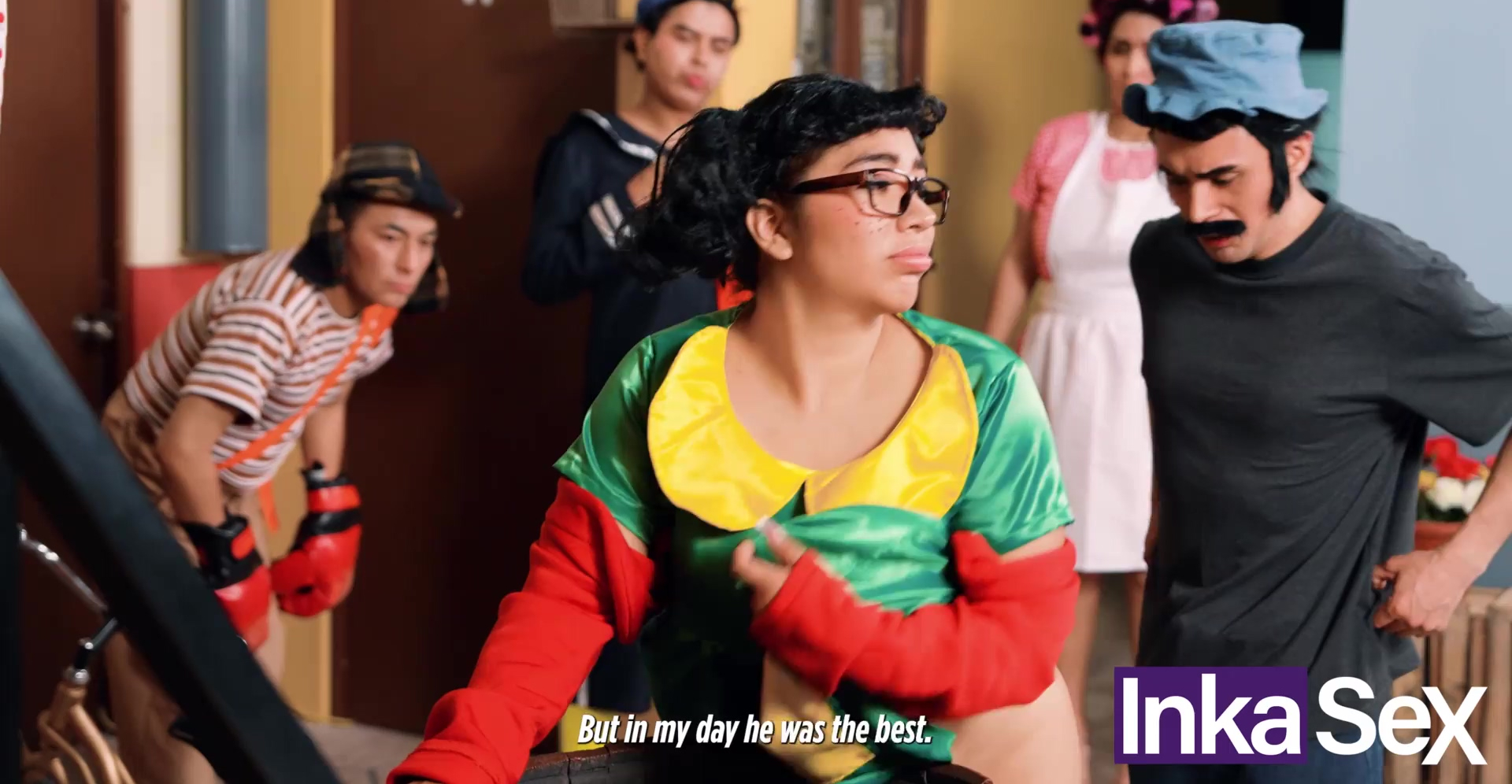 Un grupo de ardientes incas son ahuyentados durante una actuación salvaje