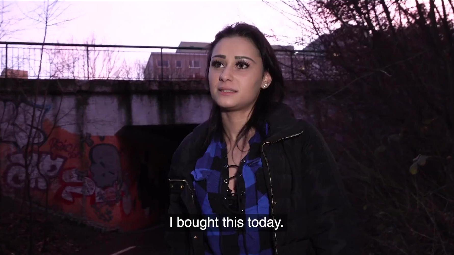 Adolescente necesita sexo para ganar dinero – Porno POV