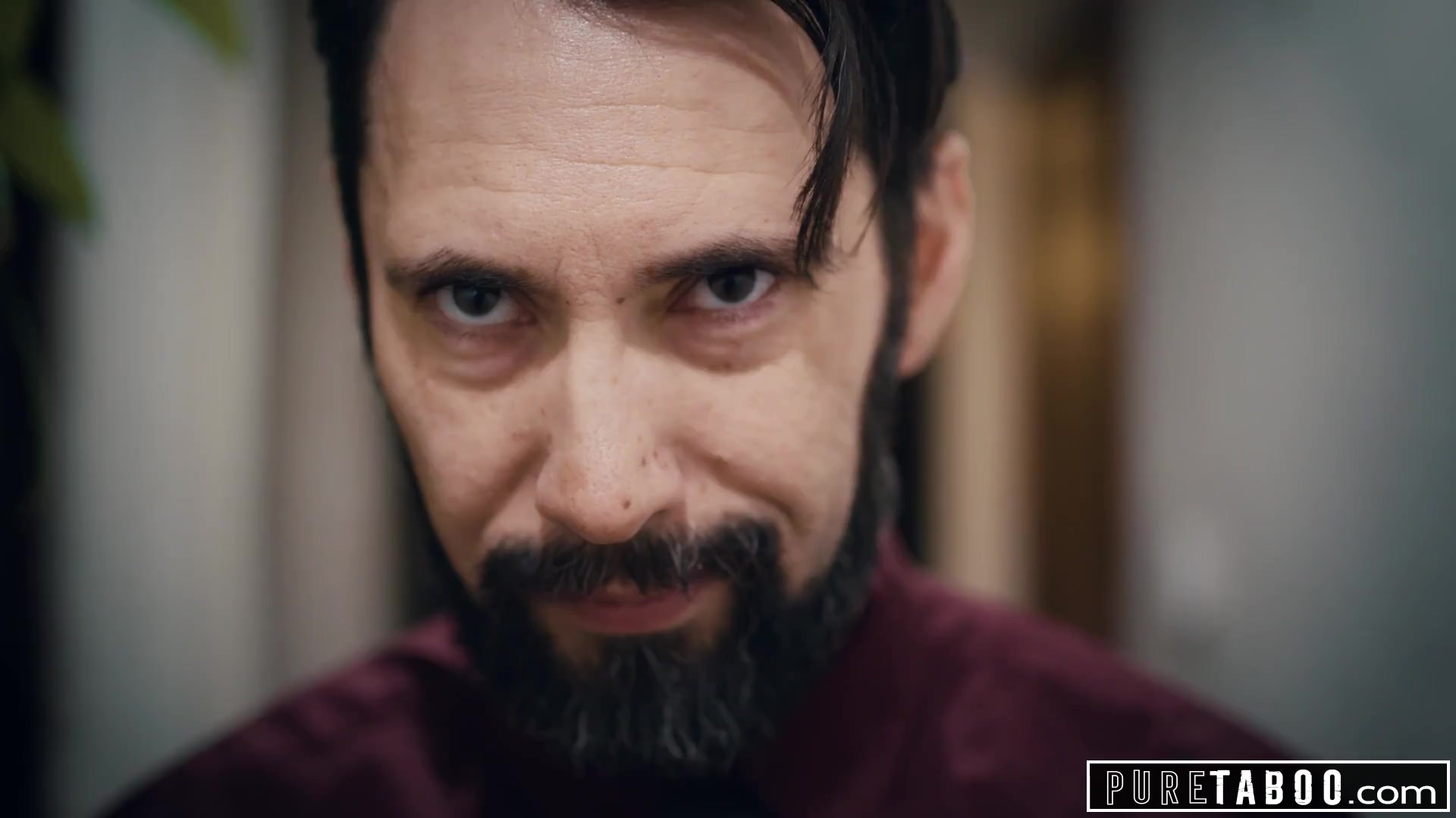 El agente inmobiliario es un trabajo peligroso: comprador loco atrapado y confundido