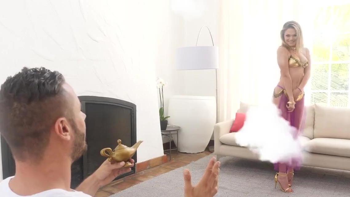 El niño llamó al pequeño genio para que abrazara fuerte a su pequeño