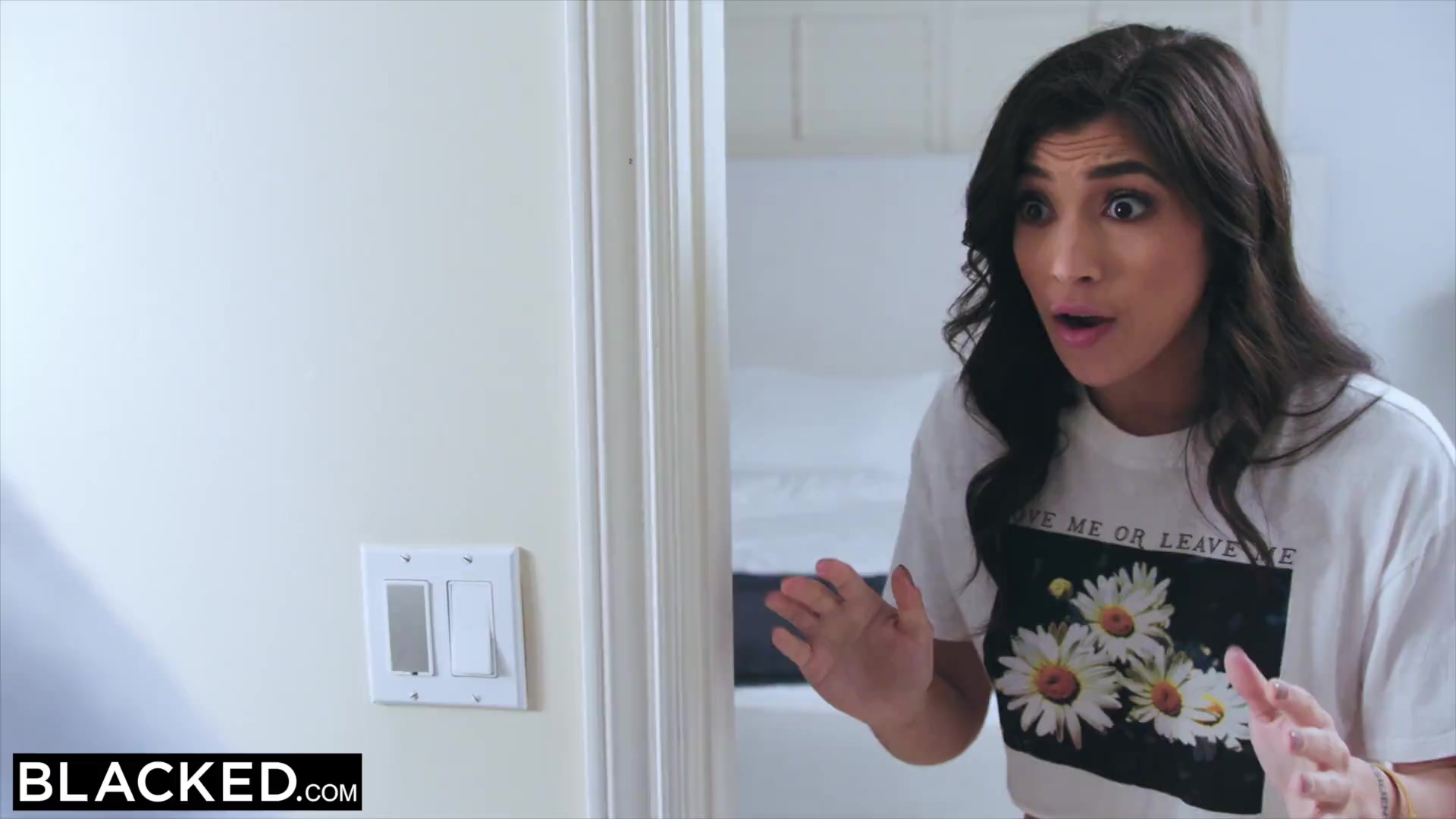 Gran polla negra la vuelve loca – vídeo porno