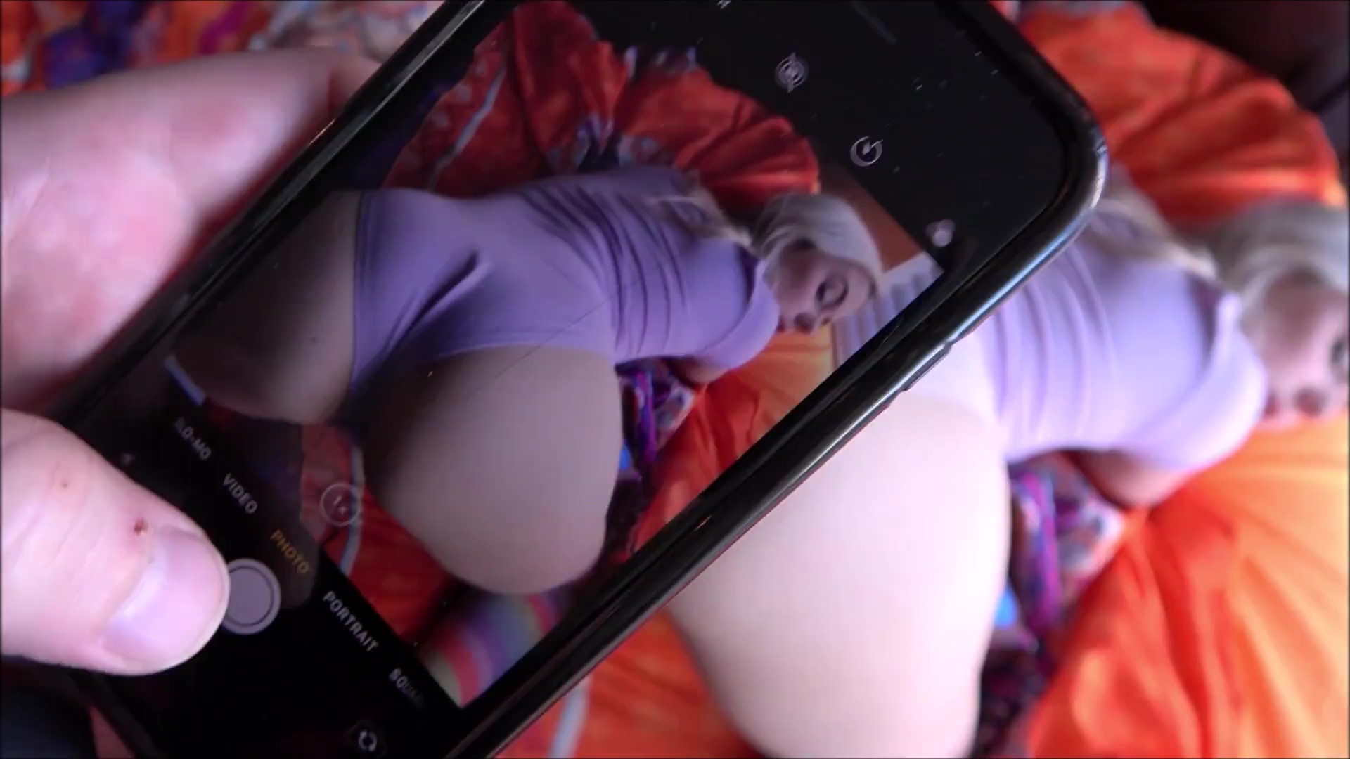 Hice que mi hermanastro se quedara un rato.