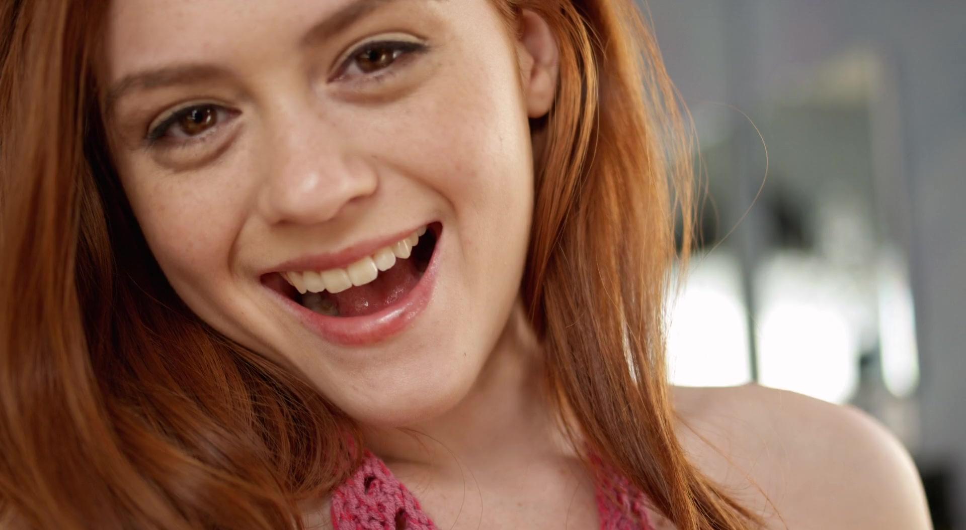 Joven amante del culo Ginger Green Alice