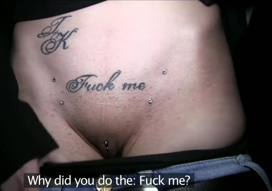 Kristy Black choca con un extranjero: un agente porno público