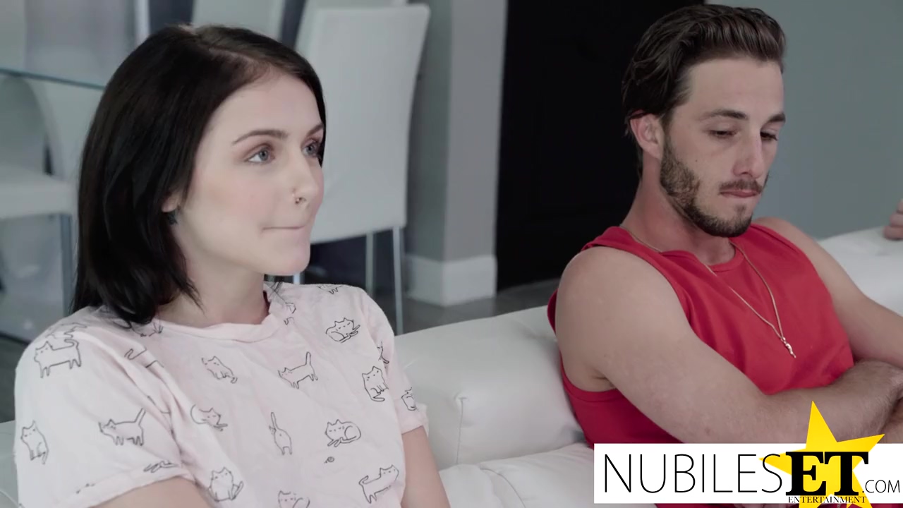 La loca Rosalyn Sphinx se vuelve loca con mi polla – Nubiles Porn