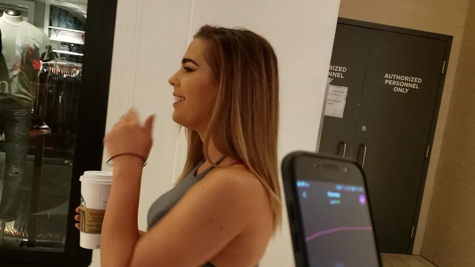 Nena Apenas Controla Su Orgasmo – Vibrador De Control Remoto Porno