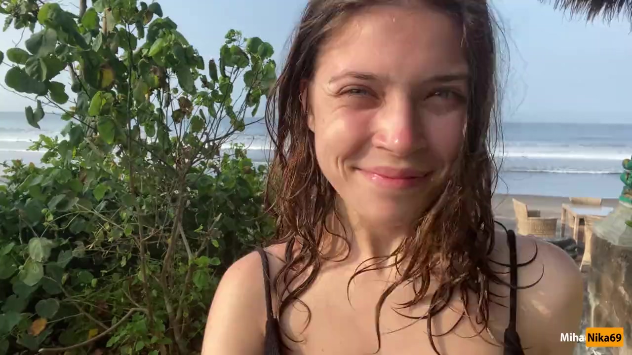 Sexo caliente de una joven rusa de vacaciones a 60 fps