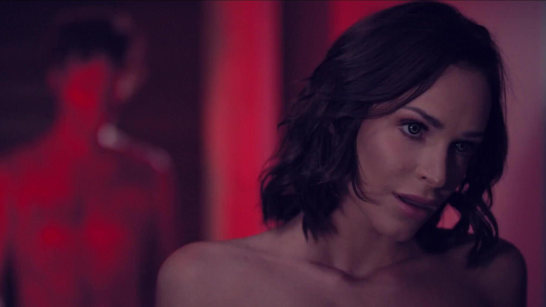 Terror extremo en una casa de playa – Vídeo porno gratis