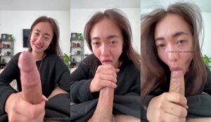 Abgbunny sopla a su novio en la sala de estar