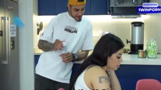 Sarahmontufar – loversssara Latina hace video porno para 1Win latino