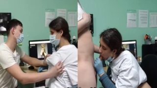 Enfermera caliente le chupa el pene a su paciente – Porno casero